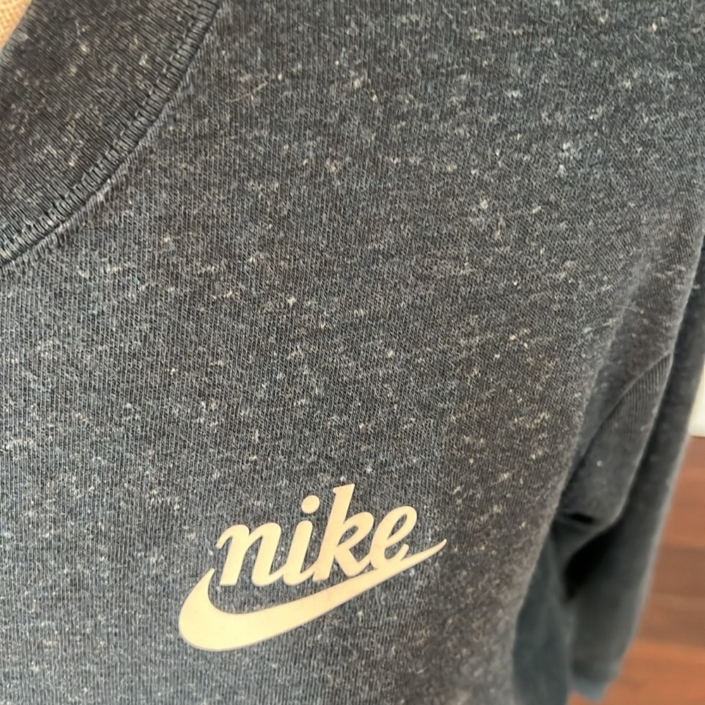 Nike blue long sleeve top, size XS - Picture 10 of 11